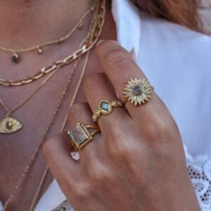 Bague en laiton doré à l'or fin 18k et marguerite…