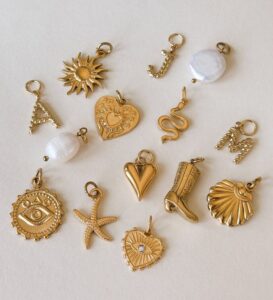 Mix and Match Gold and Pearl Charms 18K Gold…
