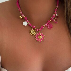 Notre magnifique collier Éolia est en acier…